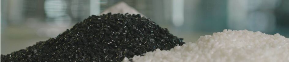 Polyamide 12 granules, which play a key role in innovative growth markets such as automotive engineering, the oil and gas industry, consumer applications, medical technology, and 3D printing.